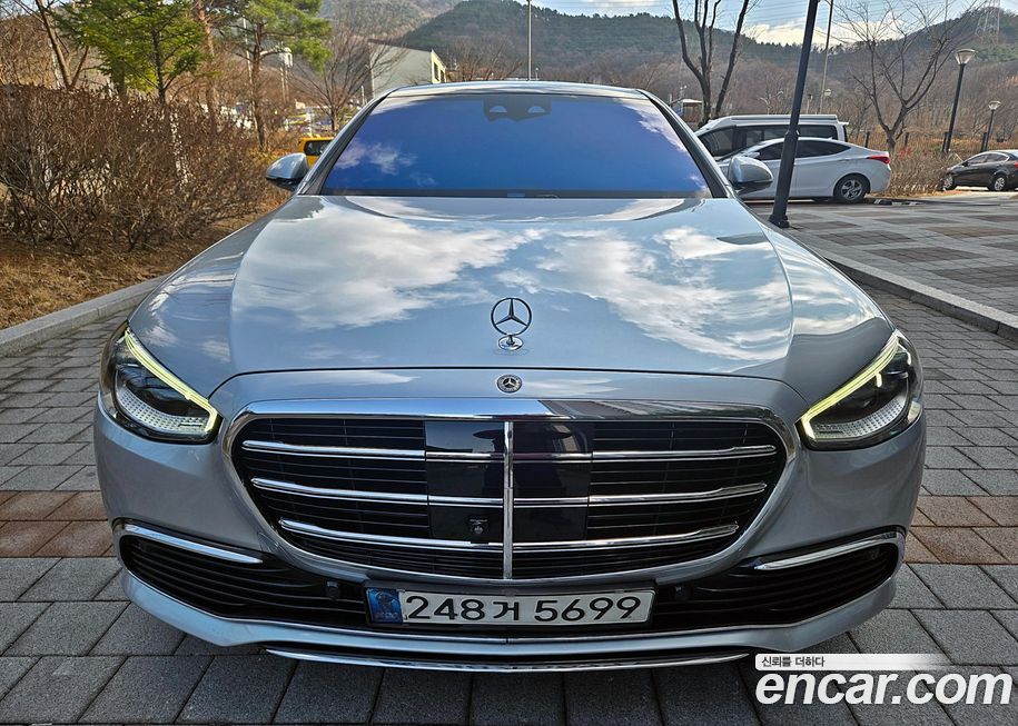 Mercedes-Benz S-Class 2022