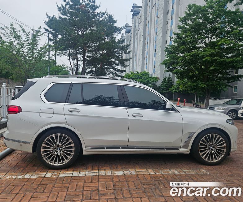 BMW X7 2021