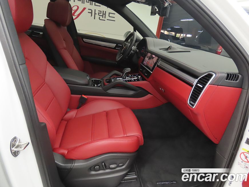 Porsche Cayenne 2023