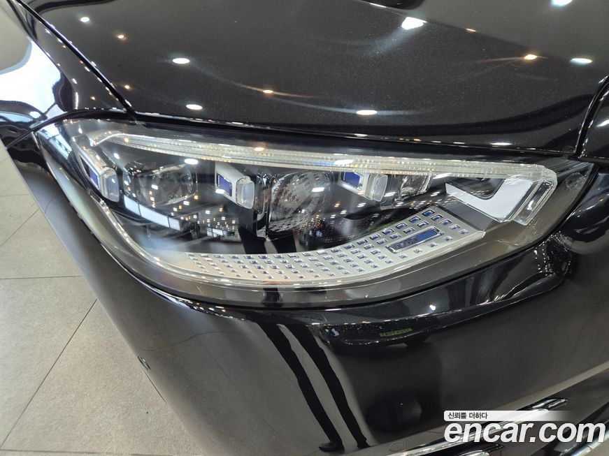 Mercedes-Benz S-Class 2024