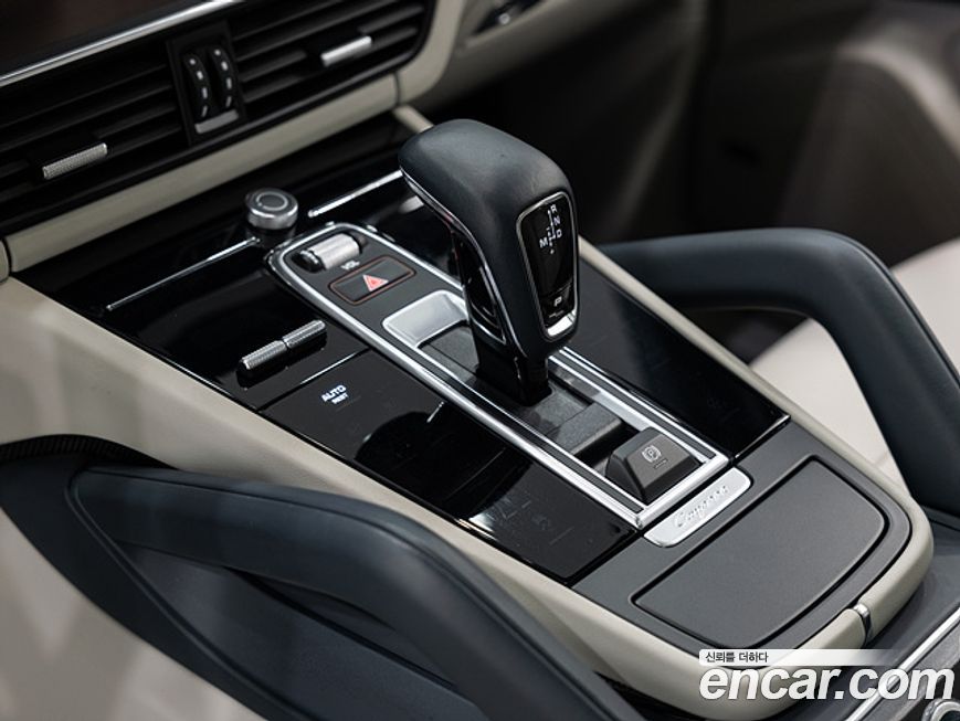 Porsche Cayenne 2023