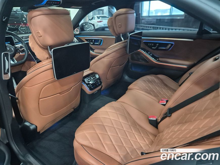 Mercedes-Benz S-Class 2024