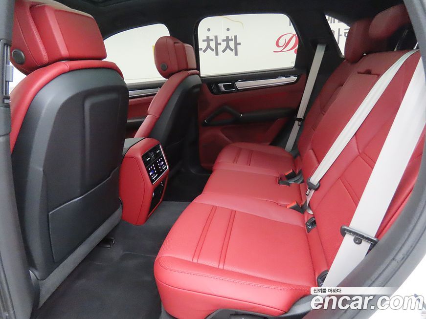 Porsche Cayenne 2023