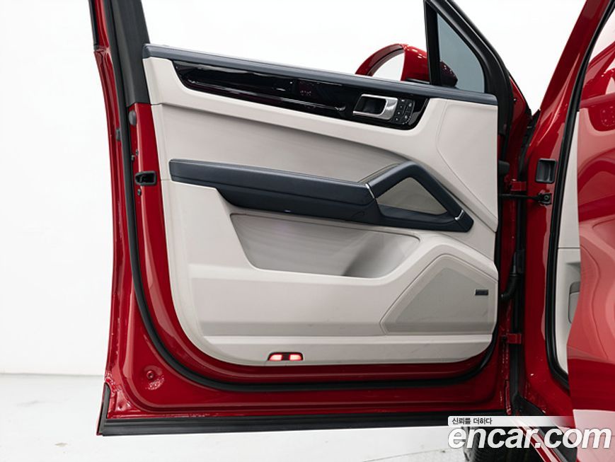 Porsche Cayenne 2023