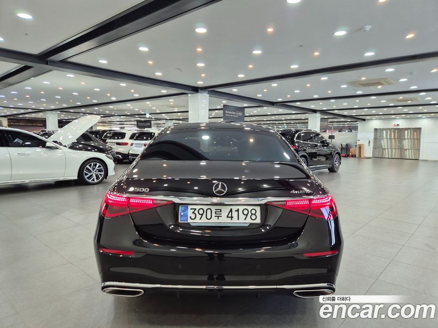 Mercedes-Benz S-Class 2024