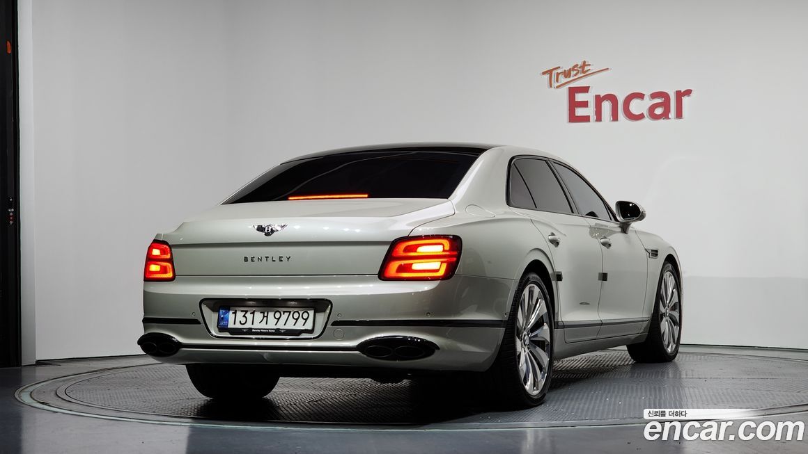 Bentley Flying Spur 2022