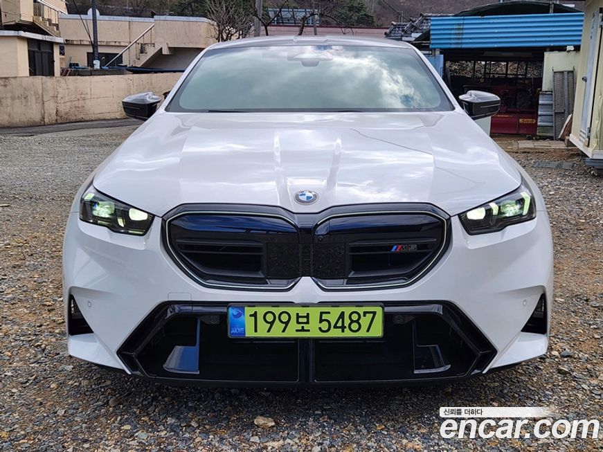 BMW M5 2025
