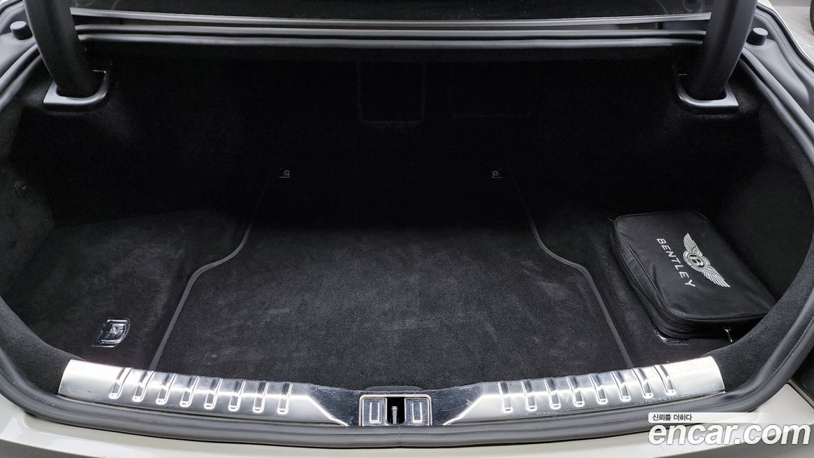 Bentley Flying Spur 2022