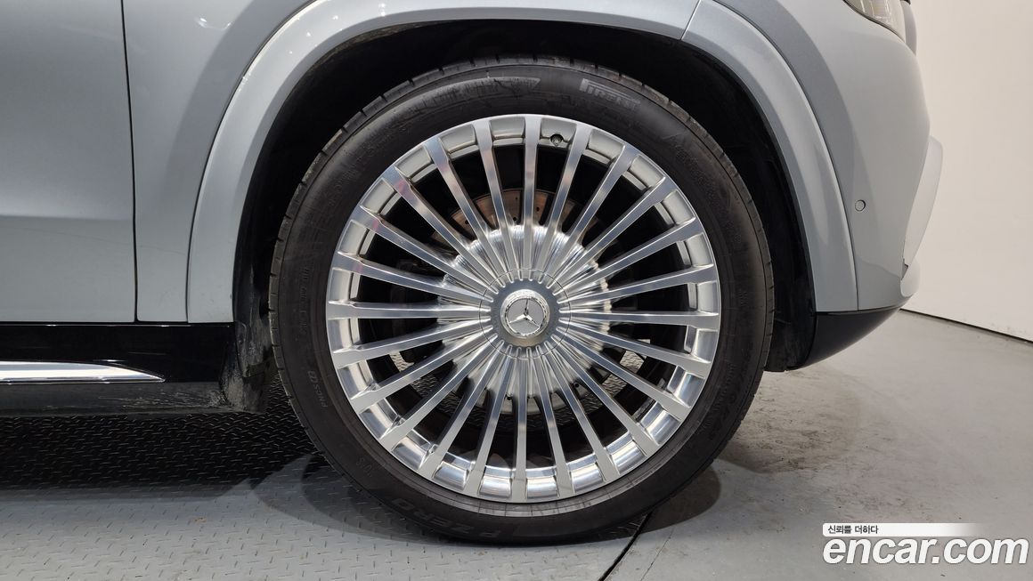 Mercedes-Benz GLS-Class 2023