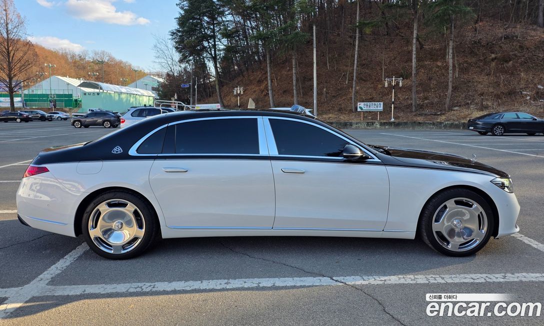 Mercedes-Benz S-Class 2024