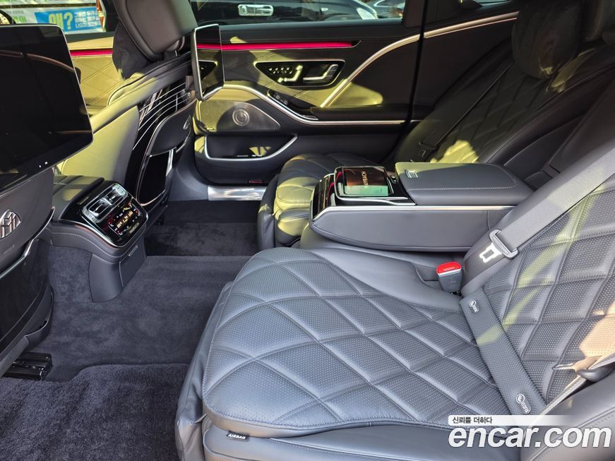 Mercedes-Benz S-Class 2024