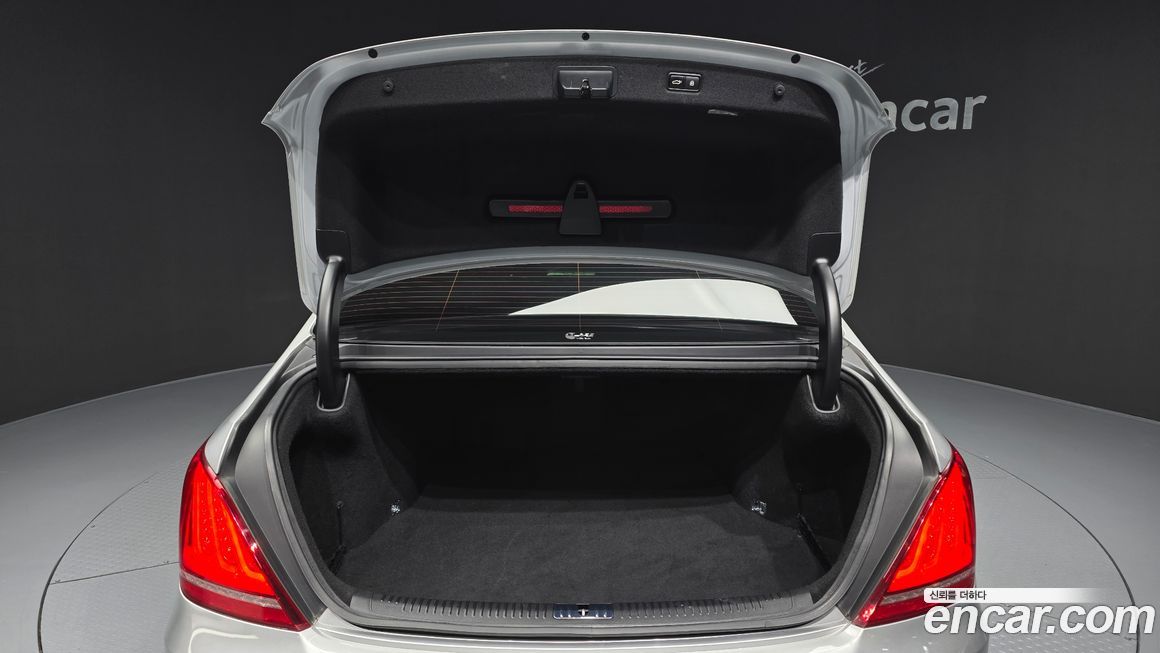 Genesis EQ900 2016