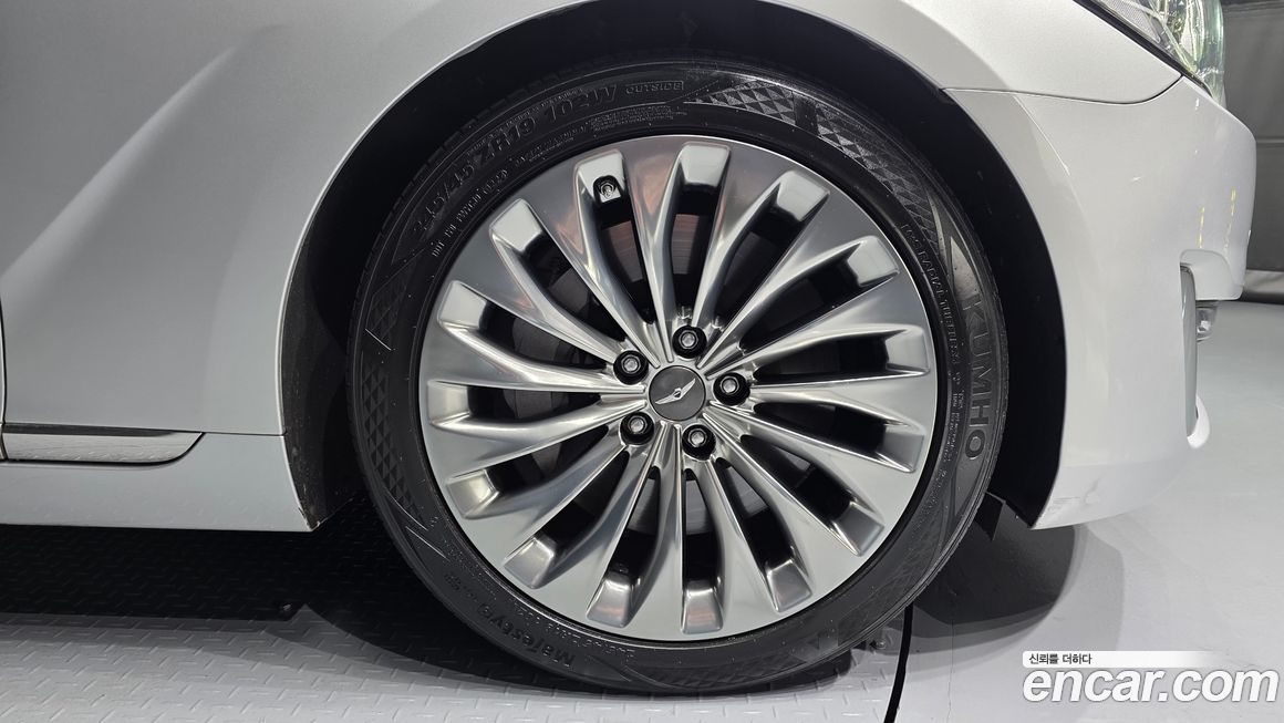 Genesis EQ900 2016