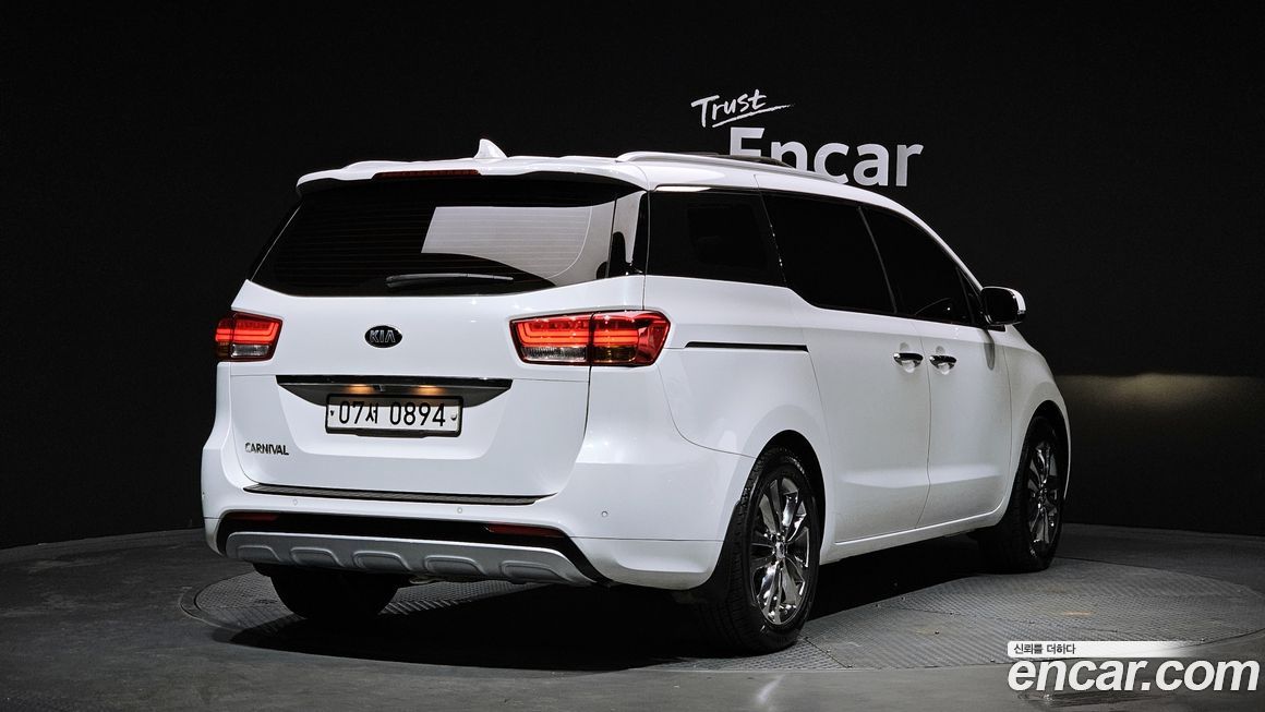 Kia Canival 2016
