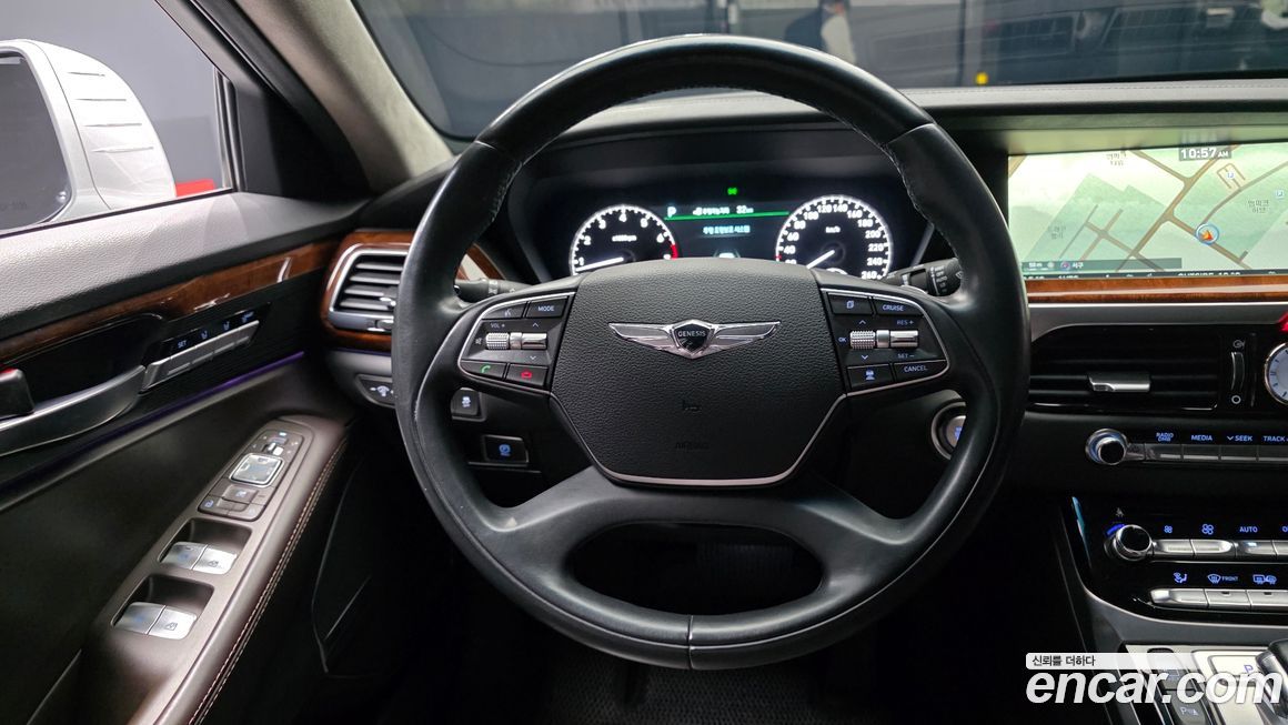 Genesis EQ900 2016