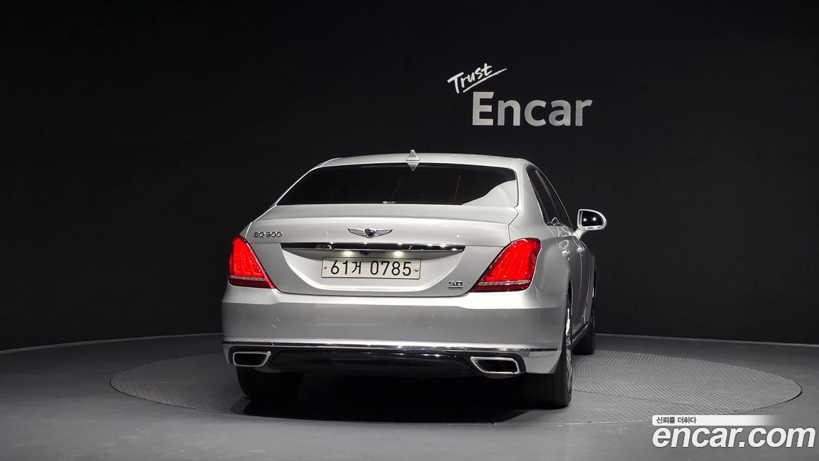 Genesis EQ900 2016