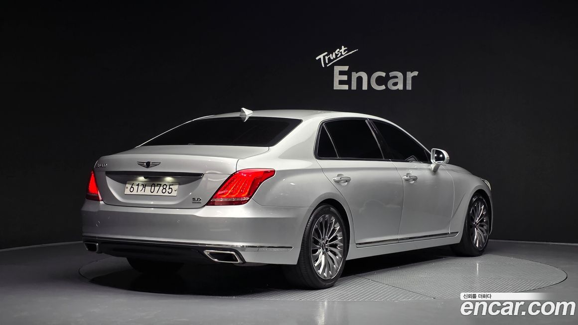 Genesis EQ900 2016