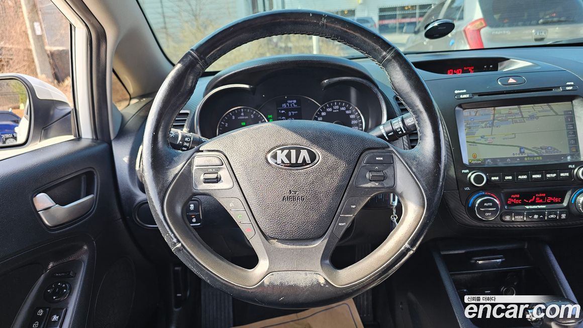 Kia K3 2015