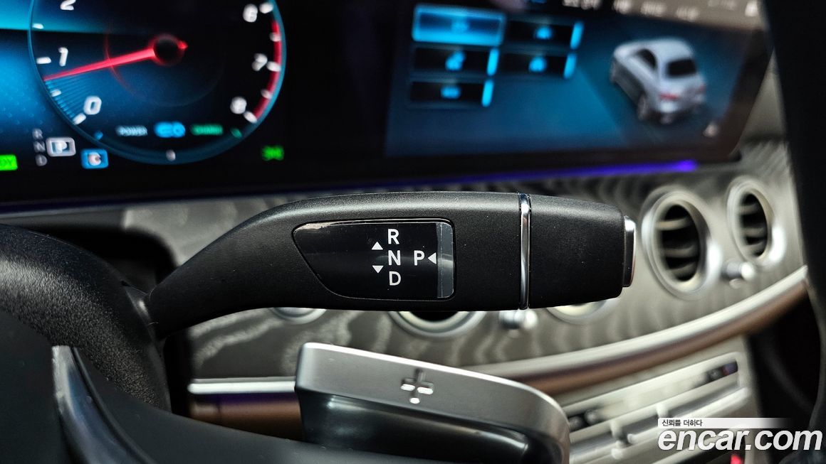 Mercedes-Benz E-Class 2023