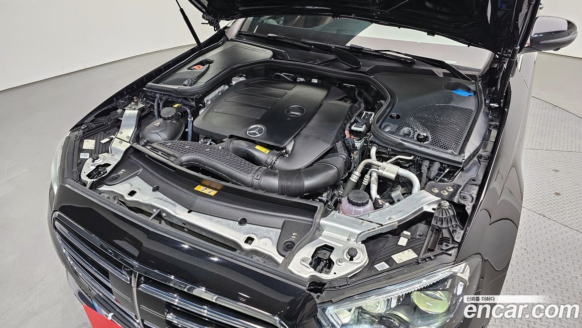 Mercedes-Benz E-Class 2023