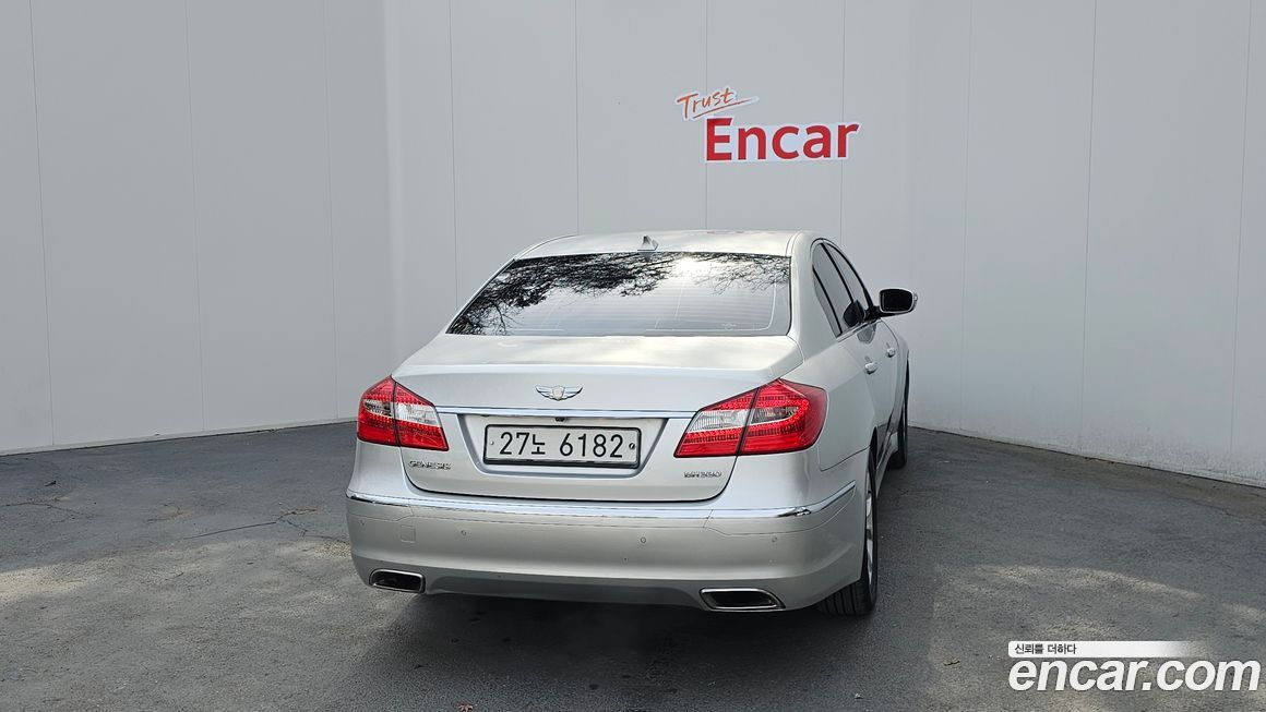 Hyundai Genesis 2014