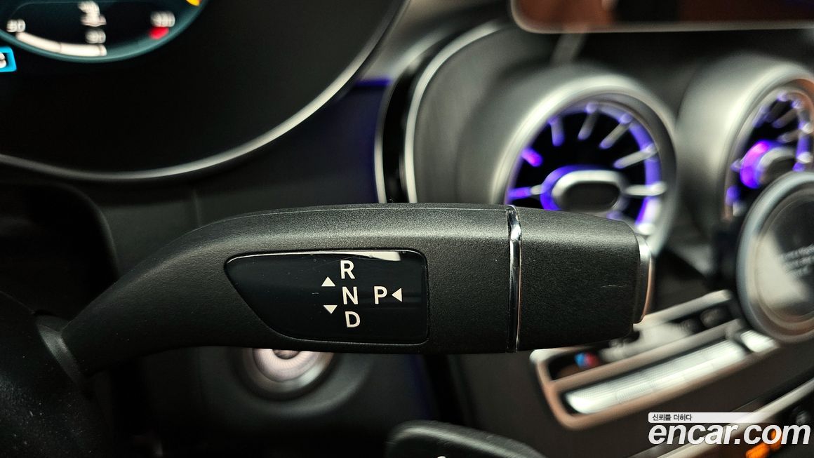 Mercedes-Benz GLC-Class 2020