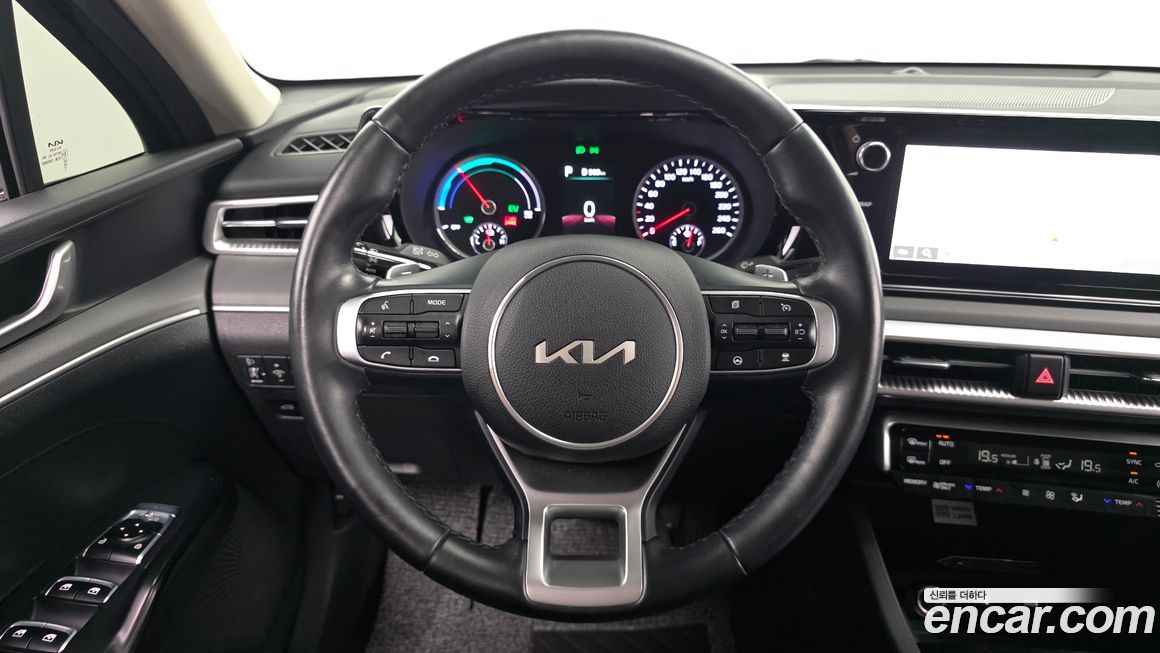 Kia K5 2023