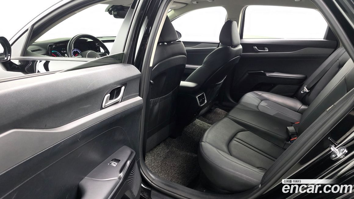Kia K5 2023