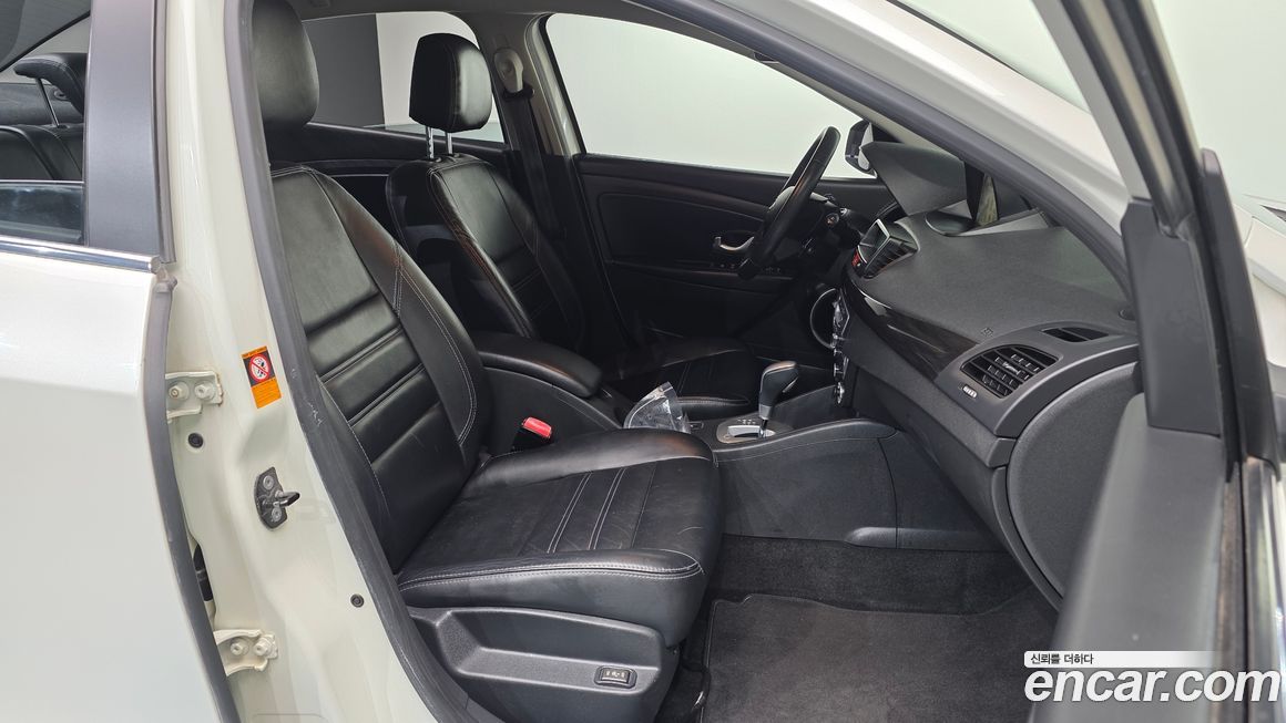 Renault-KoreaSamsung SM3 2013