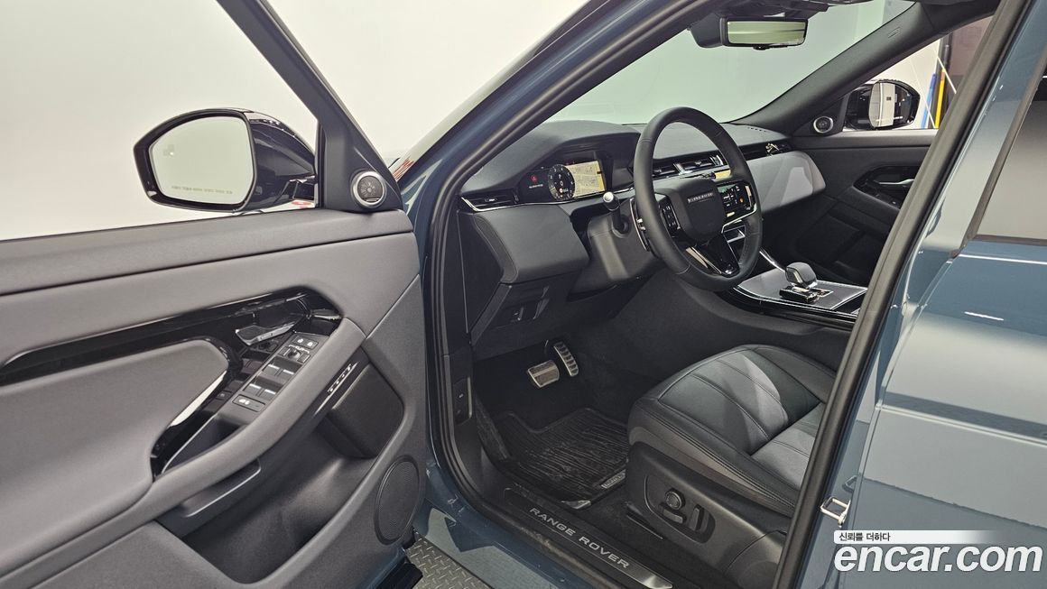Land Rover Range Rover Evoque 2025