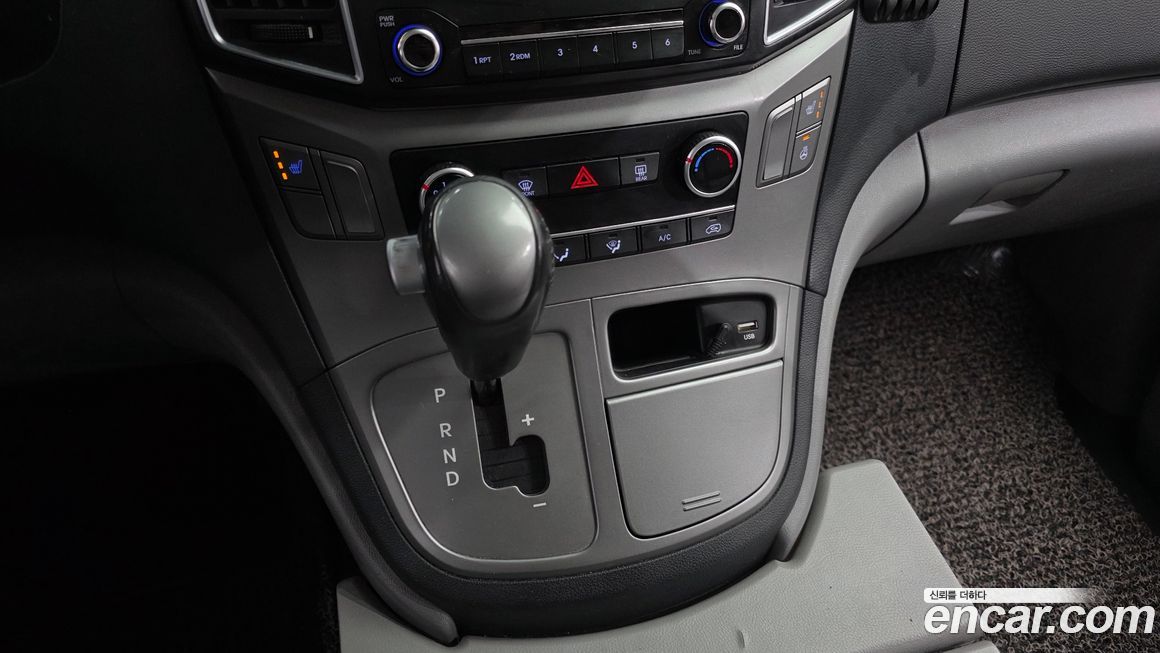 Hyundai Starex 2018