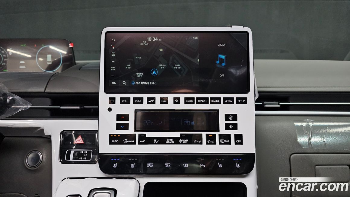 Hyundai Staria 2025