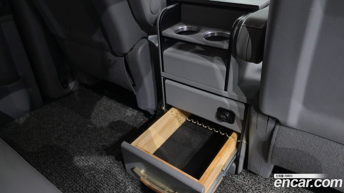 Hyundai Starex 2018