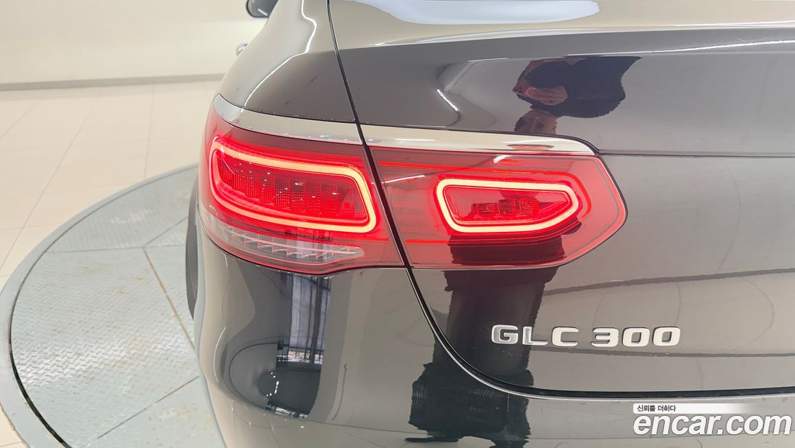 Mercedes-Benz GLC-Class 2023