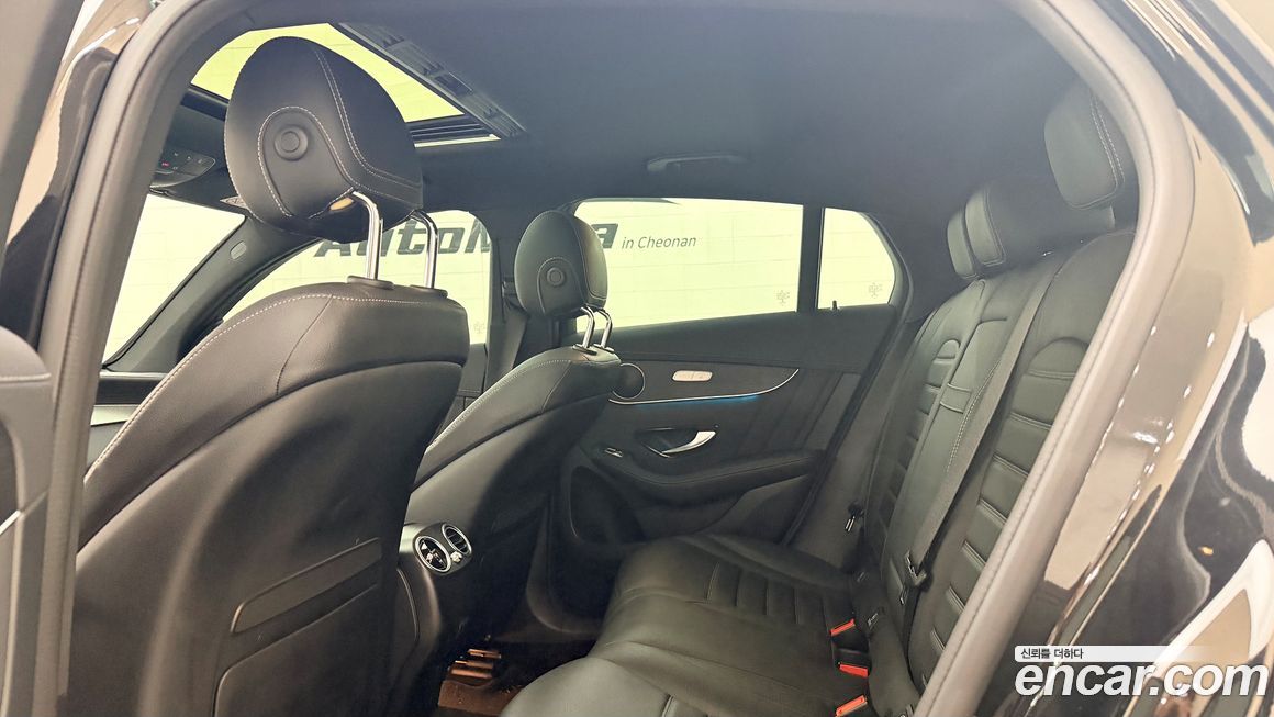 Mercedes-Benz GLC-Class 2023