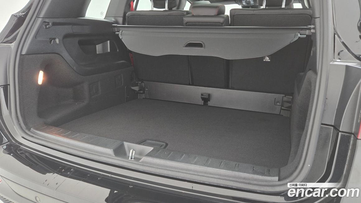 Mercedes-Benz GLB-Class 2025