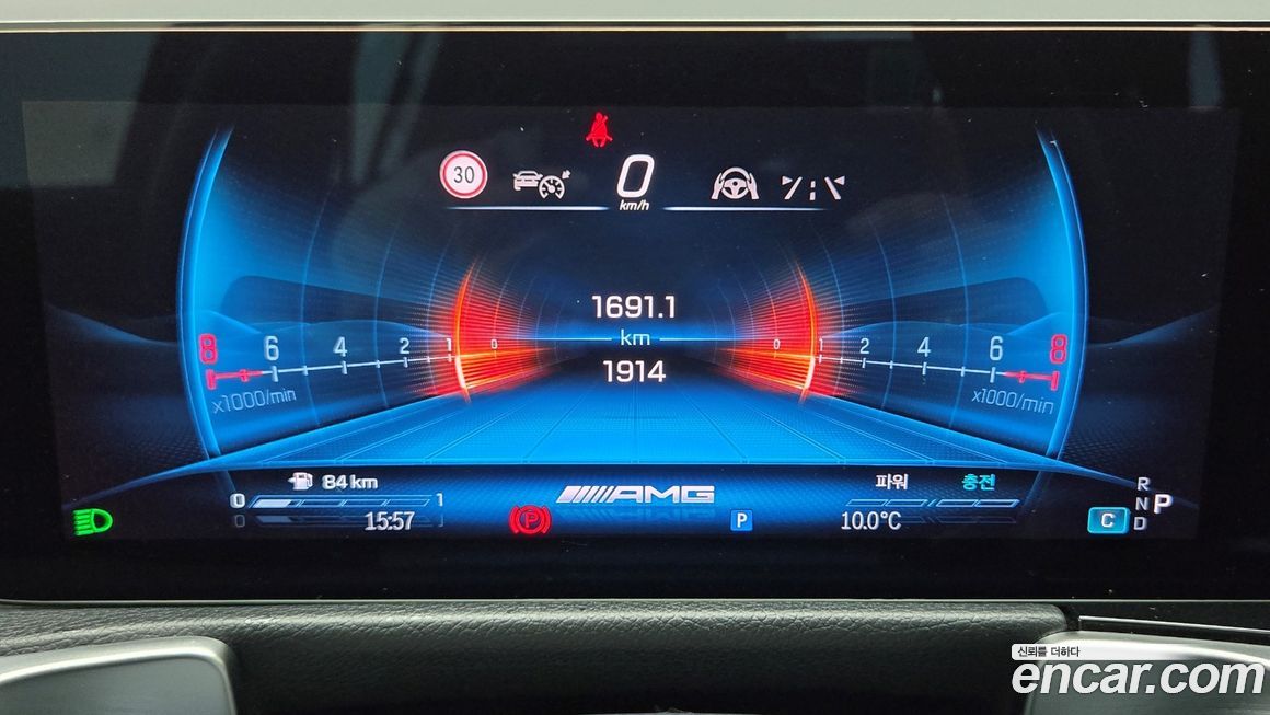 Mercedes-Benz GLB-Class 2025