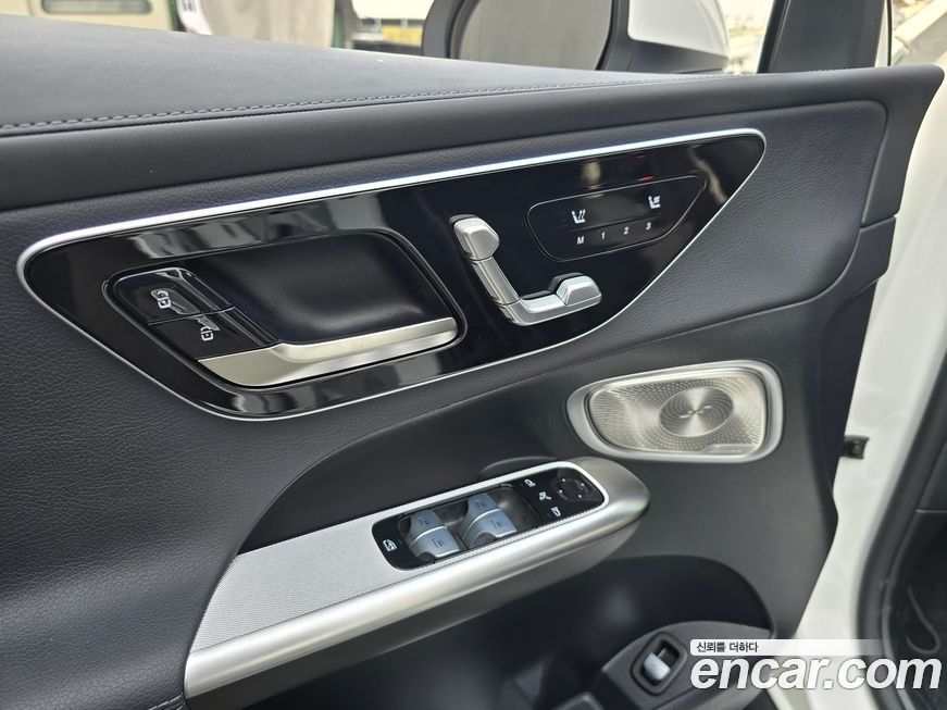 Mercedes-Benz GLC-Class 2024