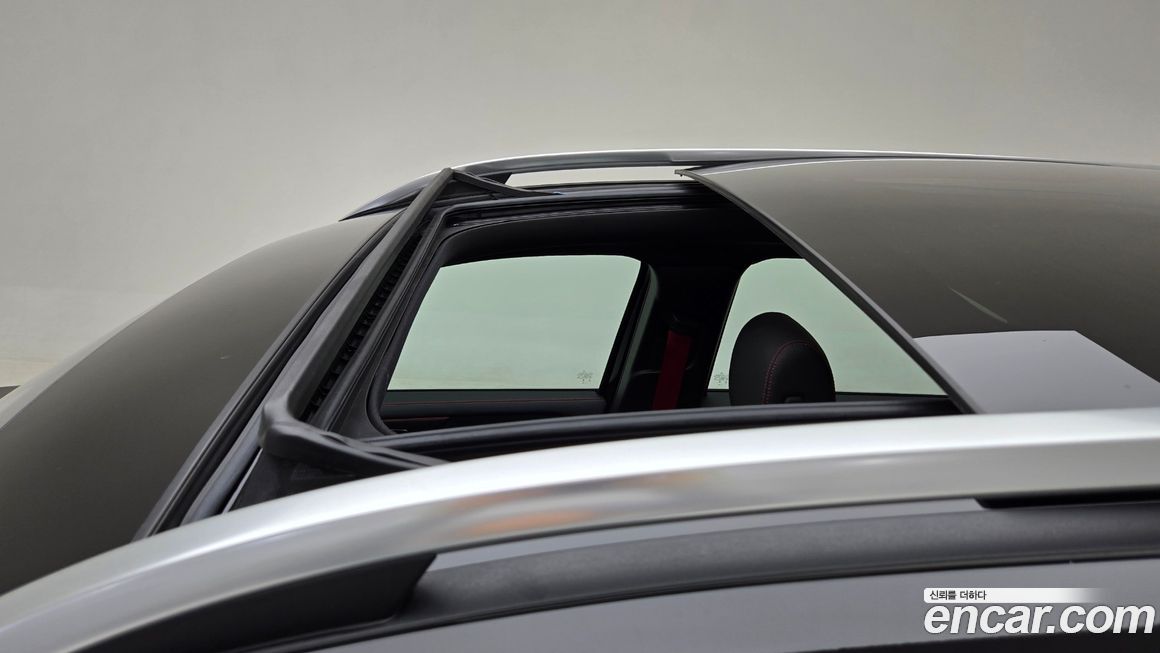 Mercedes-Benz GLB-Class 2025