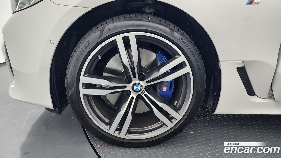 BMW Gran Turismo 2024