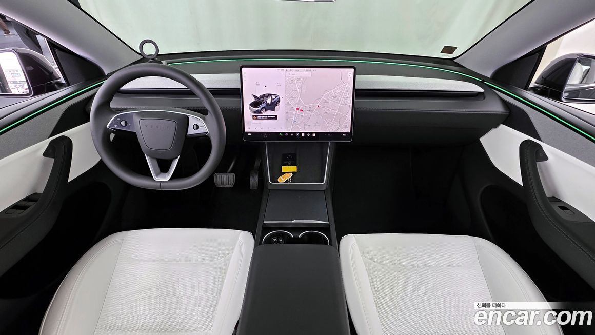 Tesla Model Y 2025