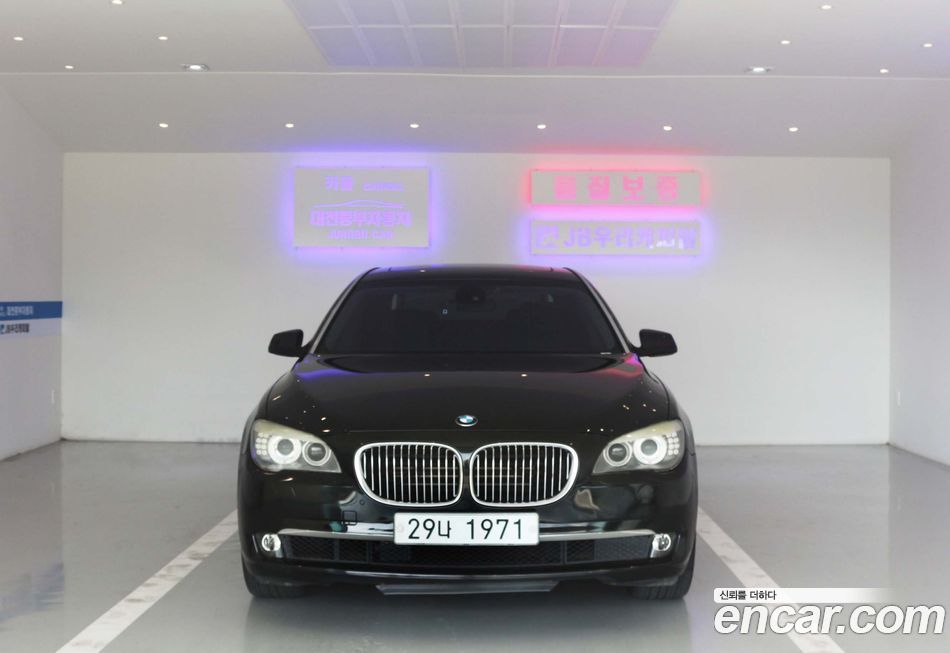 BMW 7-Series 2012