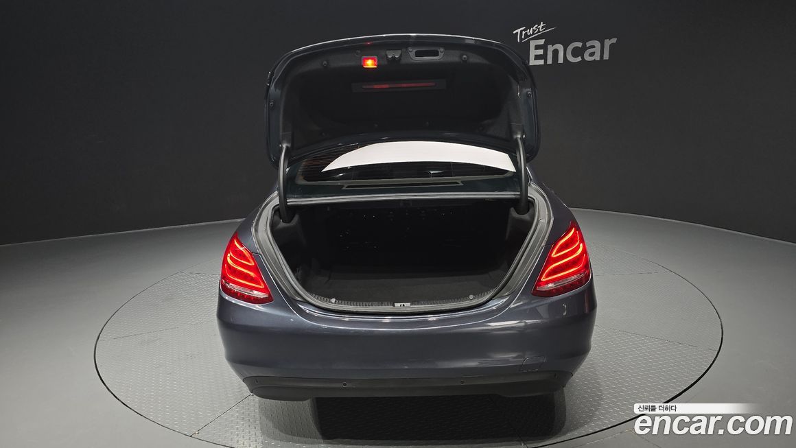 Mercedes-Benz C-Class 2016