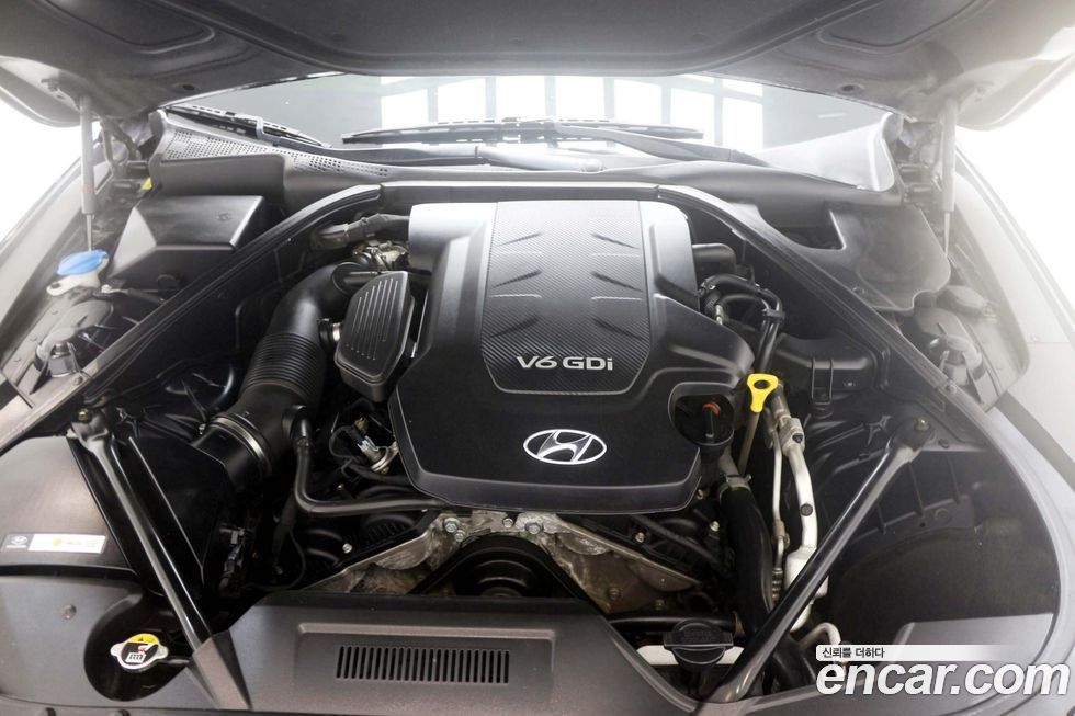 Hyundai Genesis 2015