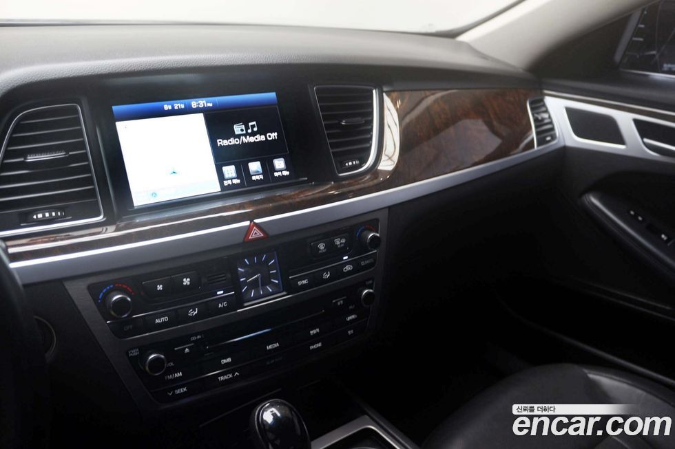 Hyundai Genesis 2015