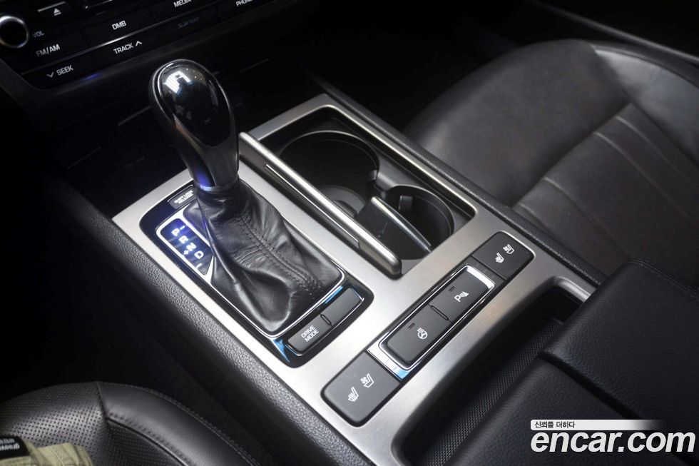 Hyundai Genesis 2015