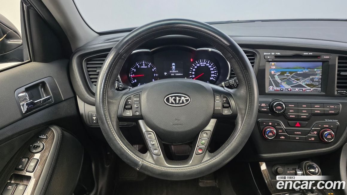 Kia K5 2011