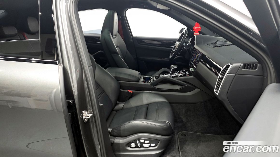 Porsche Cayenne 2020