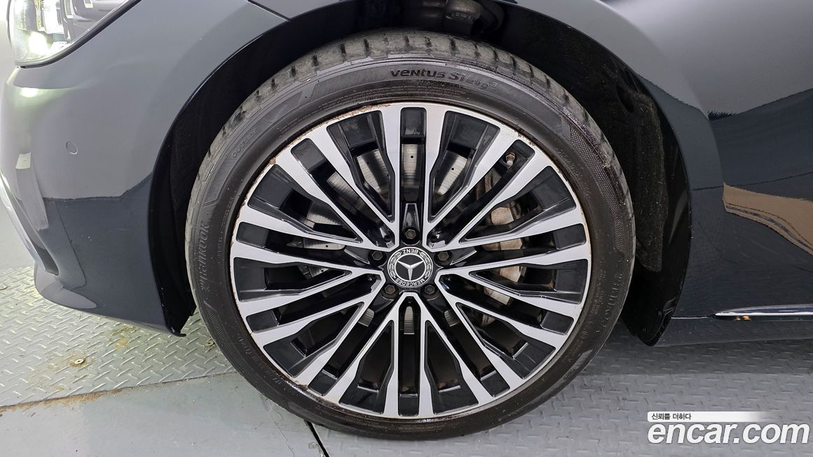 Mercedes-Benz S-Class 2021