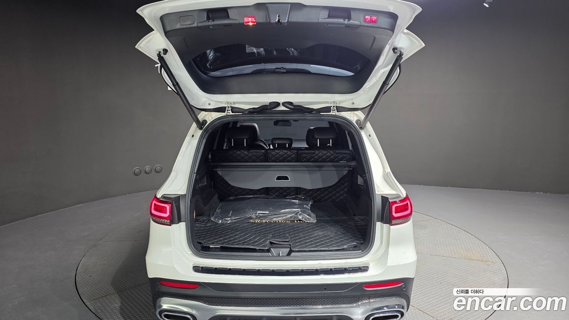 Mercedes-Benz GLB-Class 2020